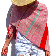 Charger l&#39;image dans la galerie, Poncho Espelette -100% Cotton
