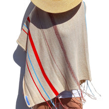 Charger l&#39;image dans la galerie, Poncho Garland - 100% Cotton
