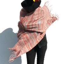 Load image into Gallery viewer, Wrap Chardon Twist - 100% merino wool
